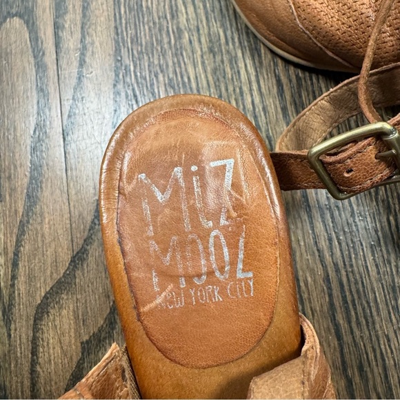 Miz Mooz NYC Whiskey Brown Leather Peep-toe Block Heel Sandals size 38 (7.5-8) - Picture 8 of 8